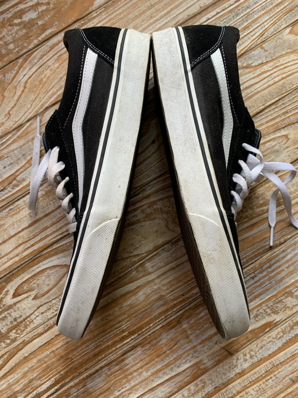 Vans Ward Lo Men’s 11.5 Black White Suede Canvas Skate Shoes Classic Low Top